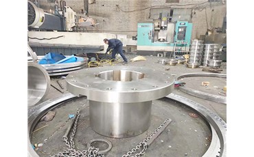 山西法蘭鍛件廠家為大家分享：鍛造鍛件的特點(diǎn)是什么？